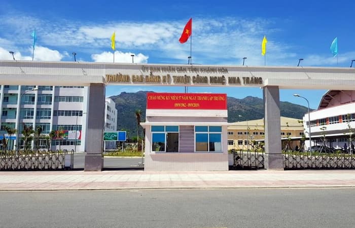 Cao đẳng Kỹ thuật Công nghệ Nha Trang