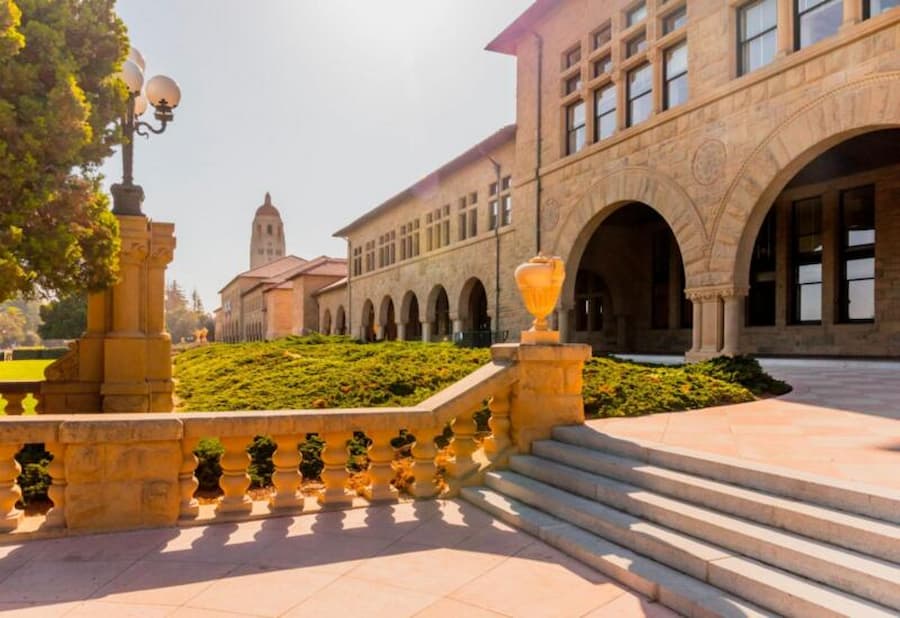 Đại học Stanford lọt top 3 trường đại học thế giới tốt nhất