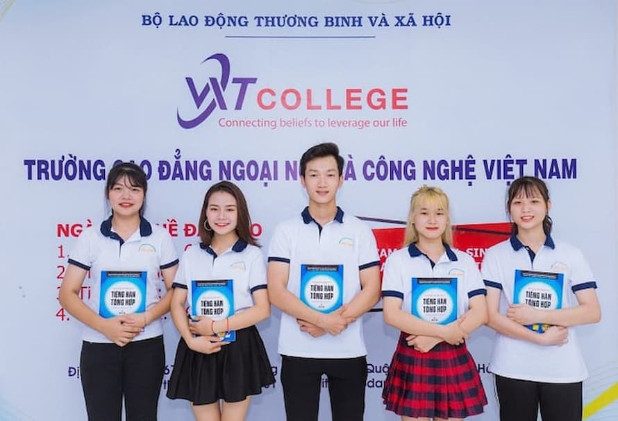 Trường Cao đẳng Ngoại ngữ và Công nghệ Việt Nam