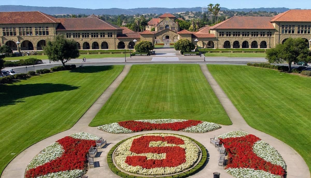 Stanford - Trường đại học hàng đầu thế giới cực nổi tiếng