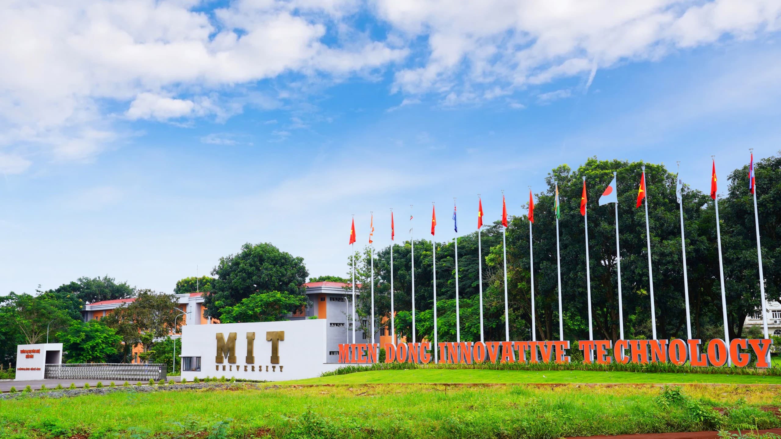 Đại học MIT (Massachusetts Institute of Technology)