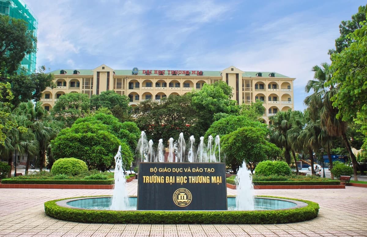 Trường Đại Học Thương Mại